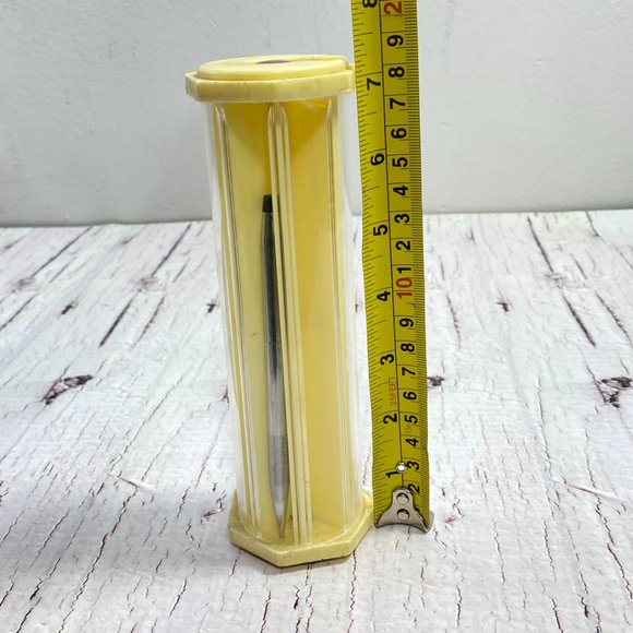 Vintage Pencil case, plastic, back to school, markers - Picture 7 of 9